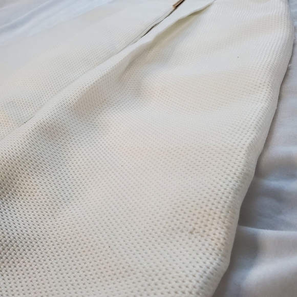 Ever New Melbourne Exposed Zipper White Midi Skirt - Picture 5 of 11